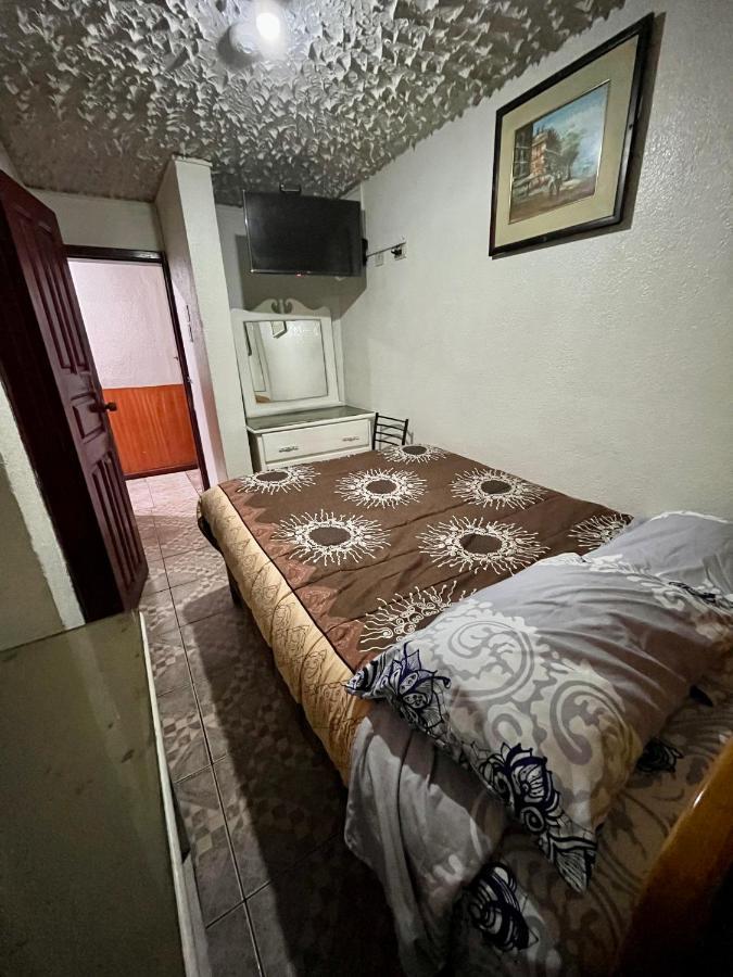 Hostal Carlos Luis كويتو المظهر الخارجي الصورة