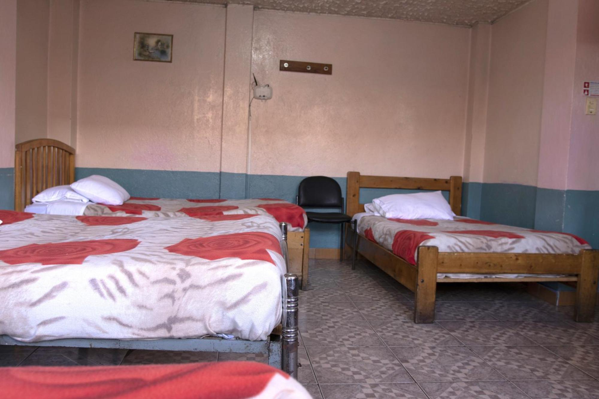 Hostal Carlos Luis كويتو المظهر الخارجي الصورة