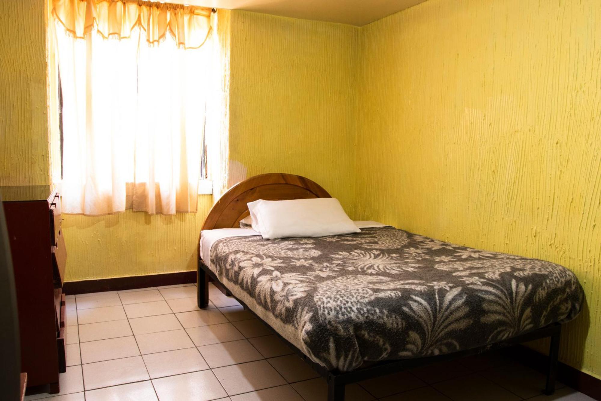 Hostal Carlos Luis كويتو المظهر الخارجي الصورة