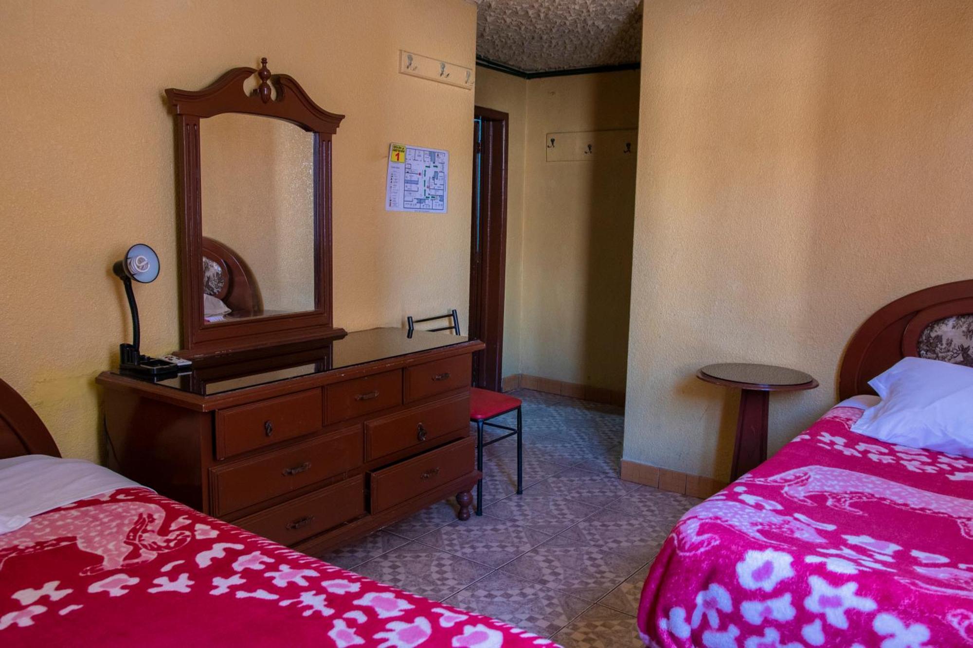 Hostal Carlos Luis كويتو المظهر الخارجي الصورة