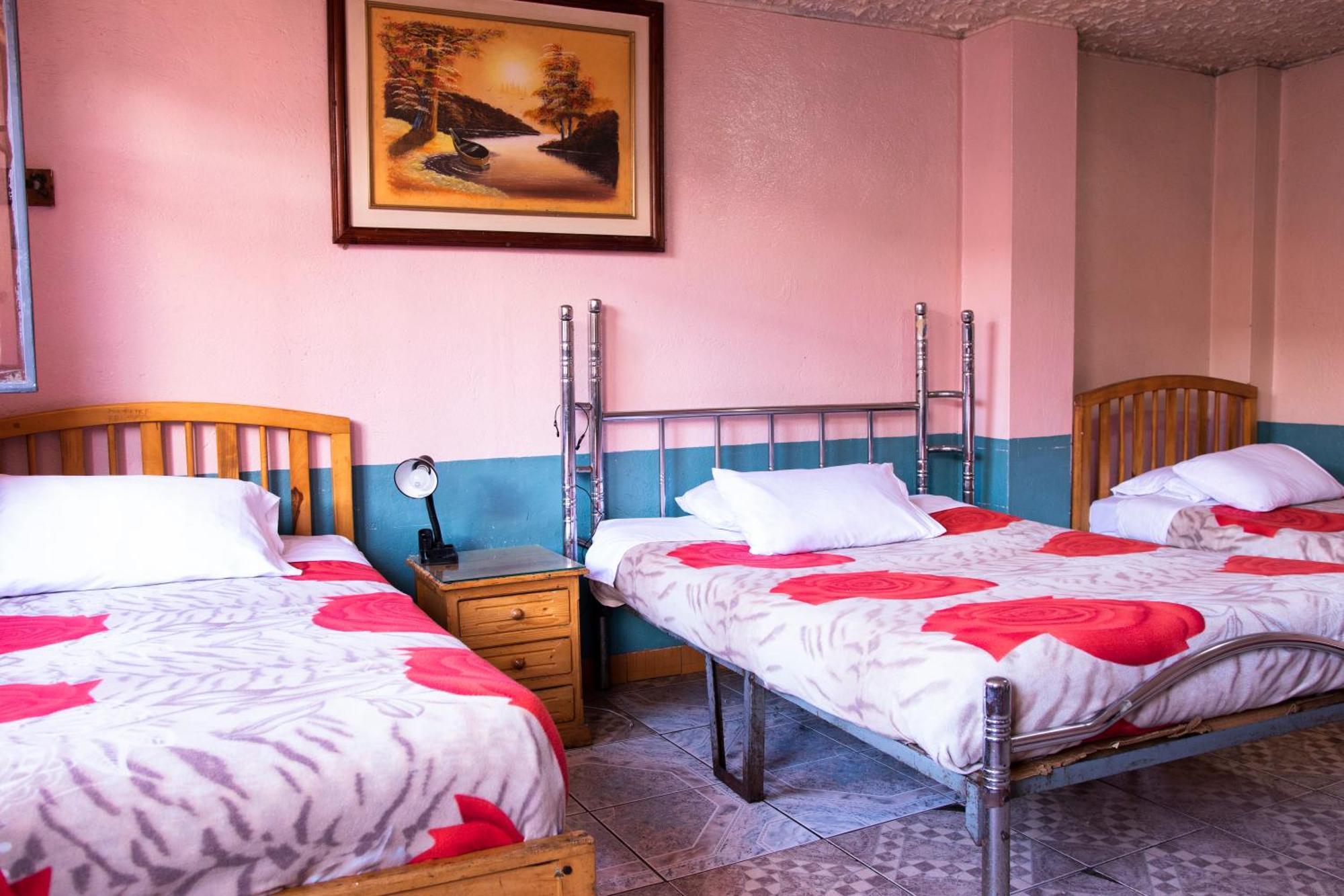 Hostal Carlos Luis كويتو المظهر الخارجي الصورة